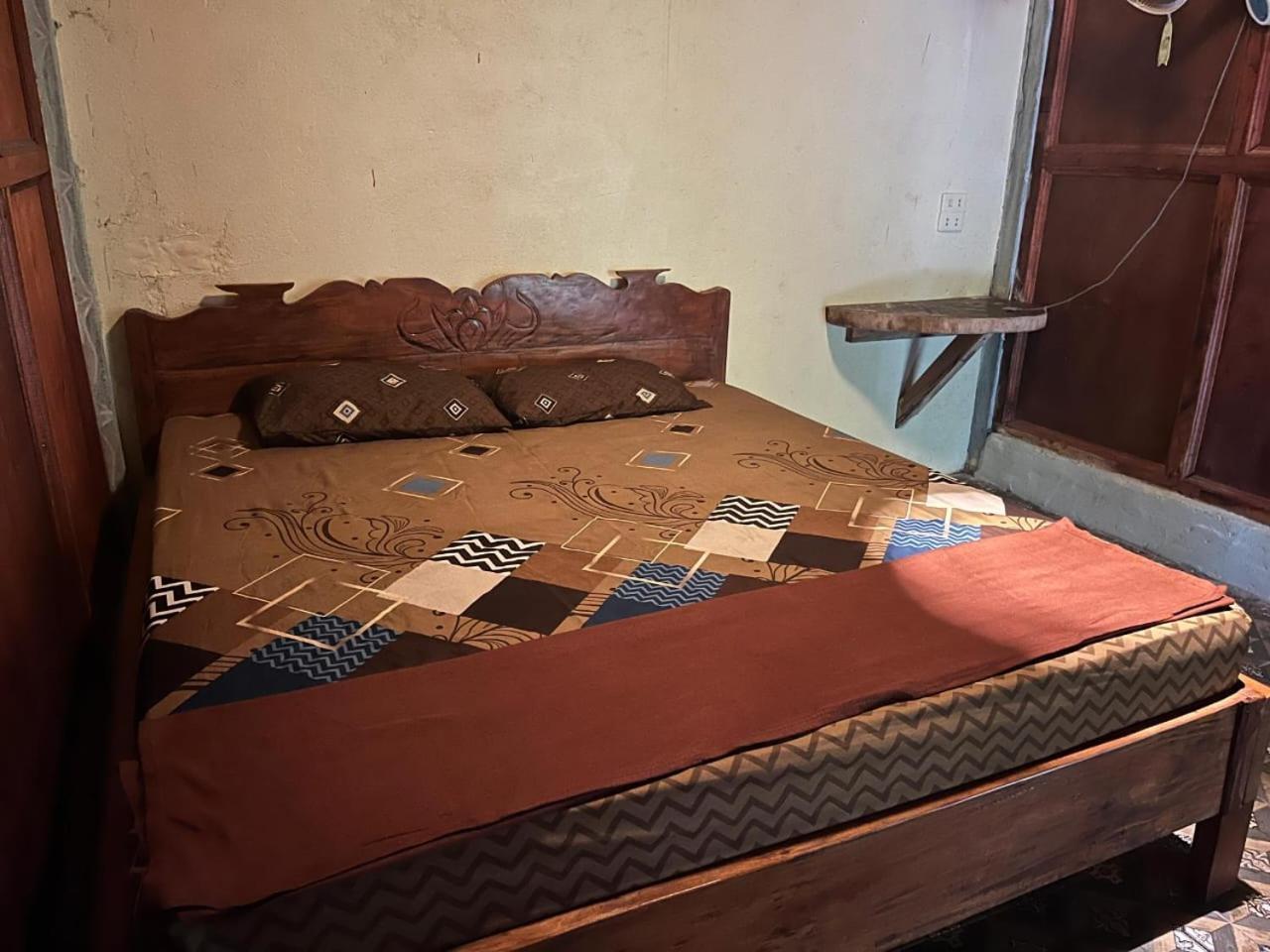 Pongo Guest House & Jungle Trekking บูกิตลาวัง ภายนอก รูปภาพ