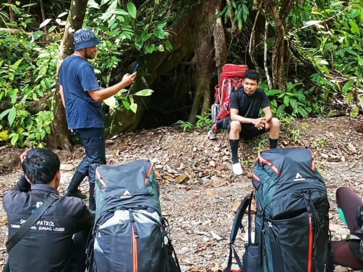 Pongo Guest House & Jungle Trekking บูกิตลาวัง ภายนอก รูปภาพ